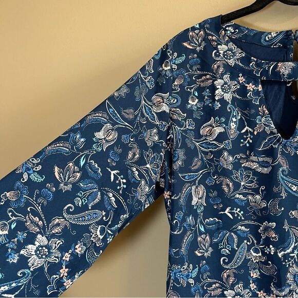 ✨ Papermoon Women’s Blue Floral Top Medium - Picture 5 of 10